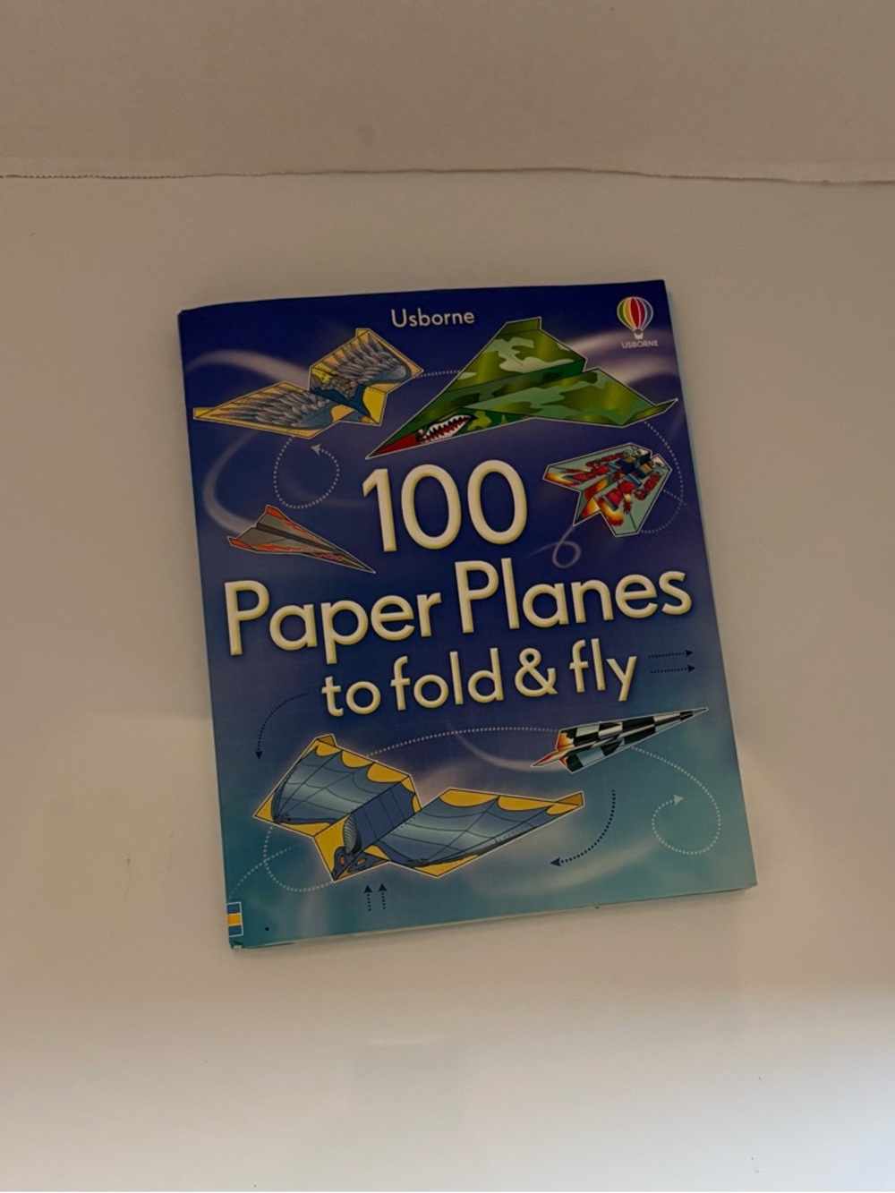 Usborne 100 Paper Planes to Fold & Fly - Blue Cover- used